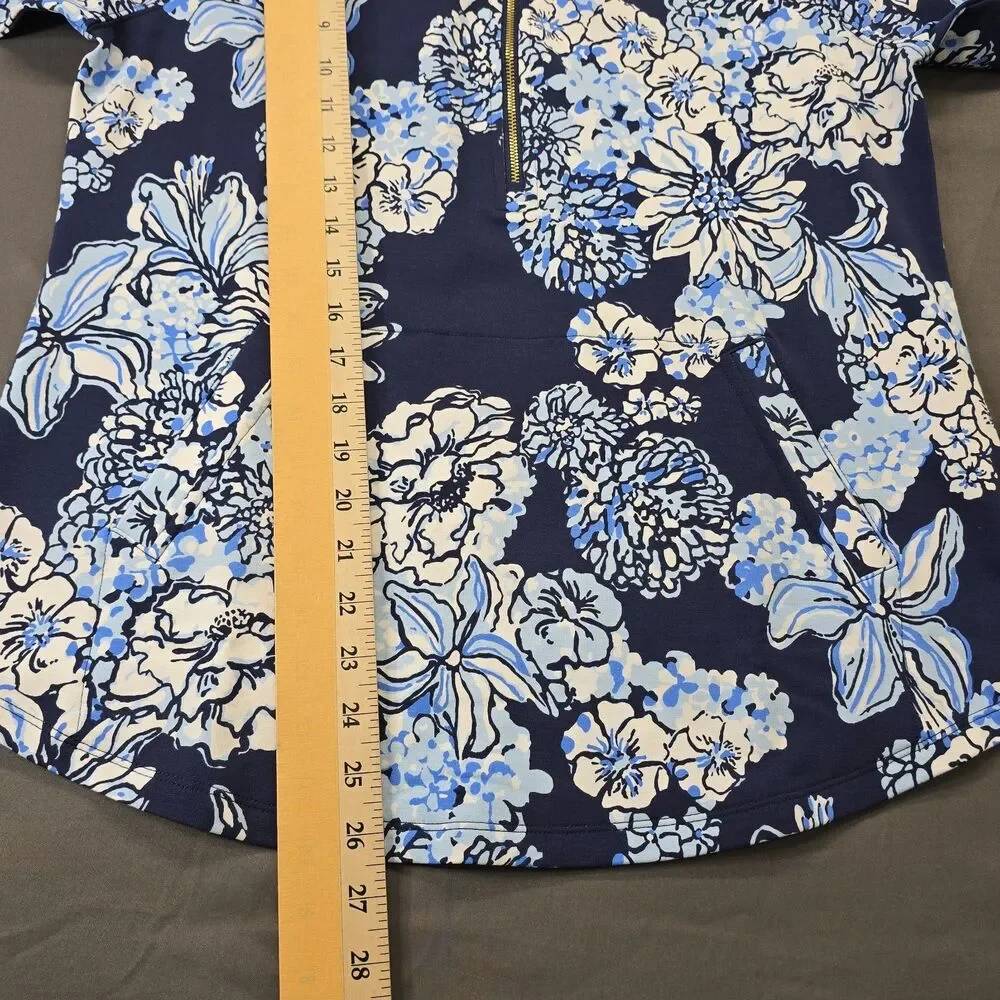 Lilly Pulitzer UPF 50 Skipper Popover Low Tide Navy Bouquet All Day Medium - Picture 7 of 13